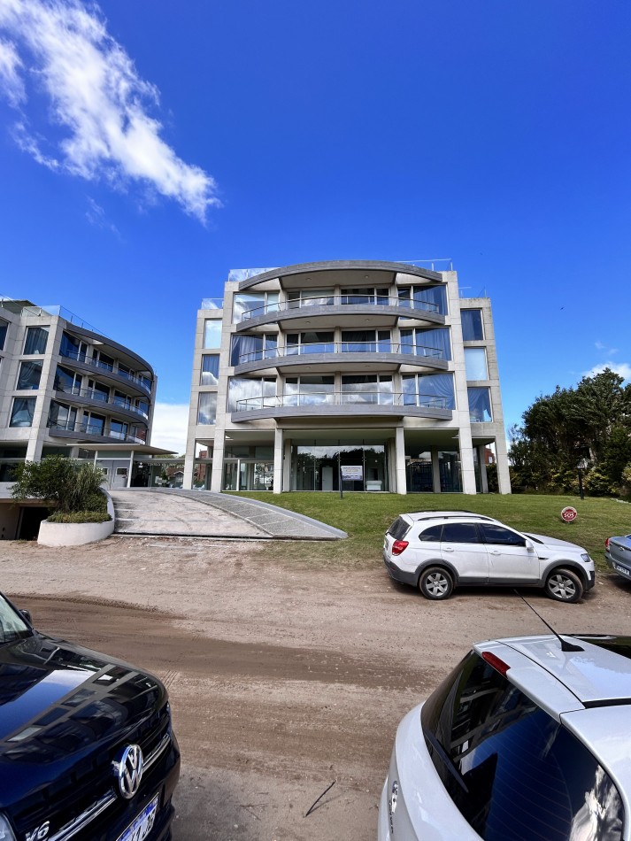 Alquiler Temporal en Carilo: Moderno Departamento a 1 cuadra del mar con Excelente Ubicacion