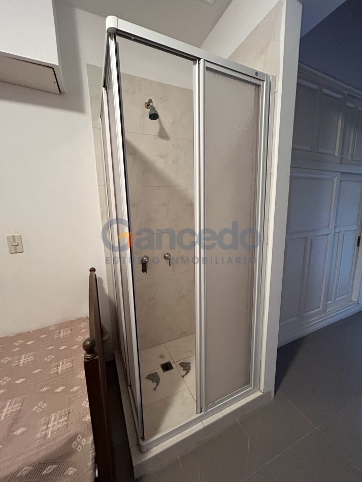 OPORTUNIDAD A LA VENTA Casa de Lujo con Vista al Golf, Pileta y Quincho: en tres lotes, Diseño y Comodidad en Pinamar