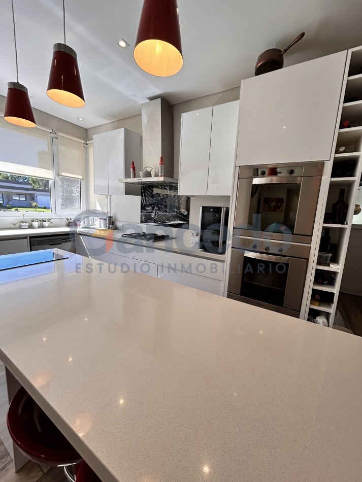 ALQUILER VERANO 2025 EXCLUSIVA CASA CON PILETA BARRIO LA HERRADURA PINAMAR