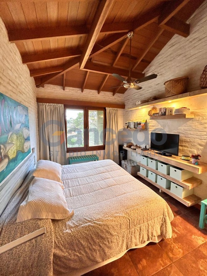 Casa a Dos Cuadras de la Playa en Lasalle, Pinamar