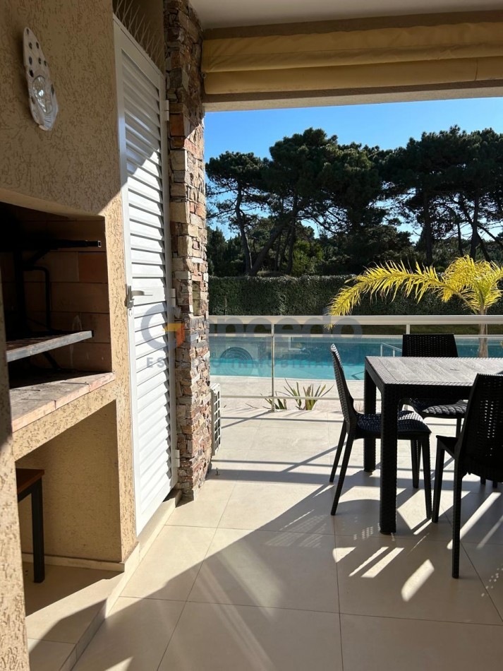 INIGUALABLE DUPLEX A LA VENTA EN COMPLEJO TORTUGAS PINAMAR - Un Hogar con Clase y Estilo