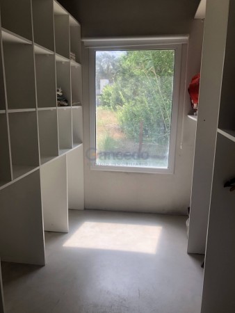 Casa con Pileta. Ubicada en el Nuevo Barrio Alamos, PINAMAR