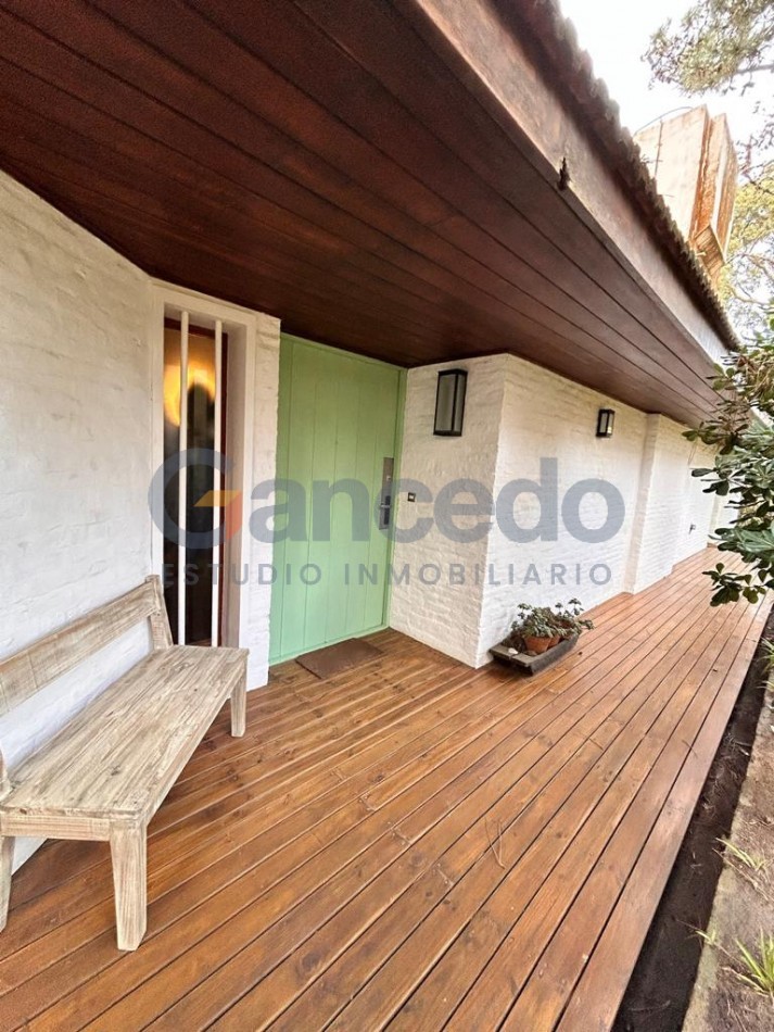 Casa a Dos Cuadras de la Playa en Lasalle, Pinamar