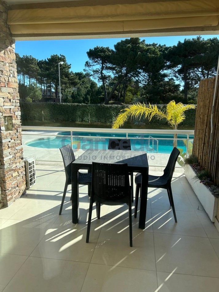 INIGUALABLE DUPLEX A LA VENTA EN COMPLEJO TORTUGAS PINAMAR - Un Hogar con Clase y Estilo