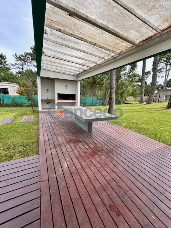 Casa con Pileta. Ubicada en el Nuevo Barrio Alamos, PINAMAR
