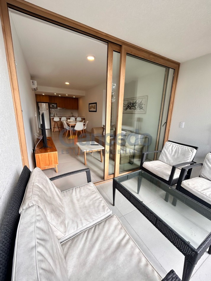 Alquiler Departamento Nuevo en Pinamar con Cochera y Pileta