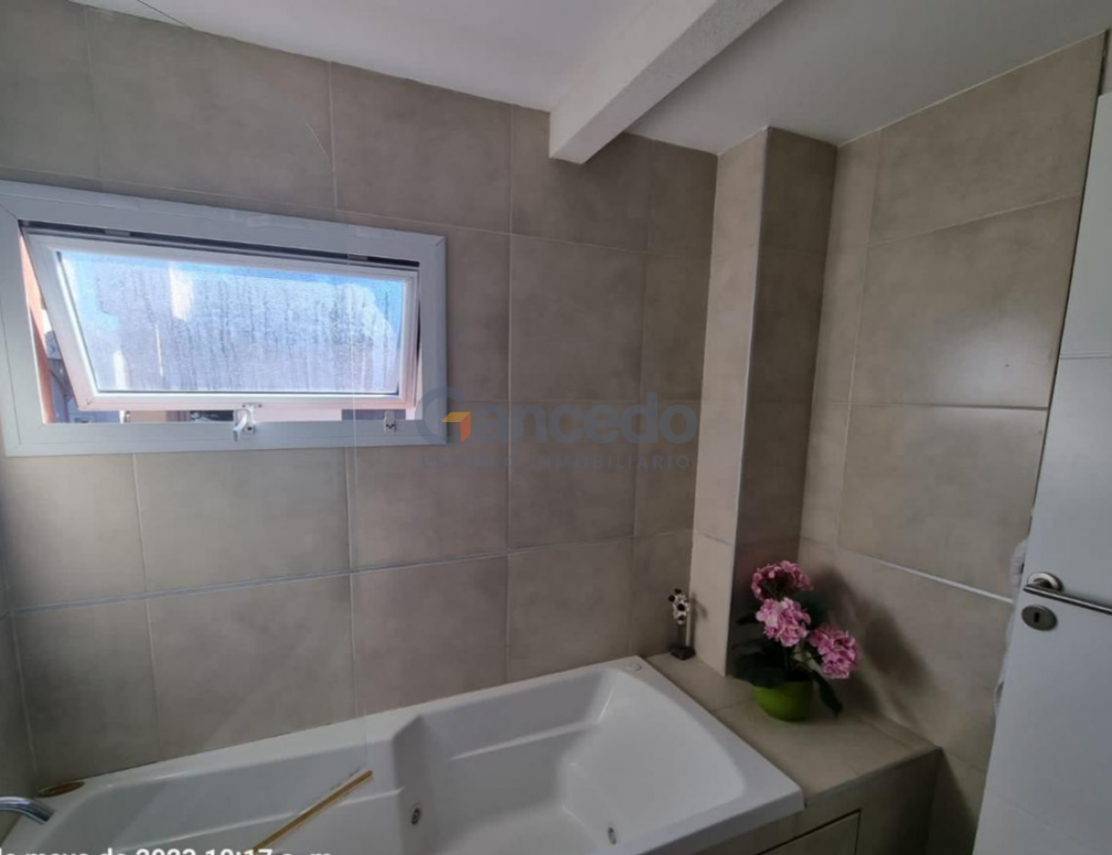 Moderno Departamento en Pinamar a cuadras del mar. Zona Duplex