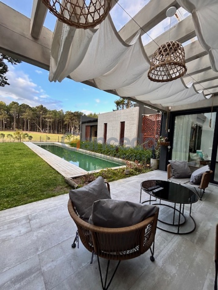 CASA EN ISLA DEL GOLF CON PILETA PINAMAR ALQUILER TEMPORAL