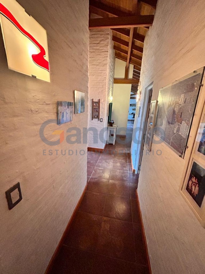 Casa a Dos Cuadras de la Playa en Lasalle, Pinamar