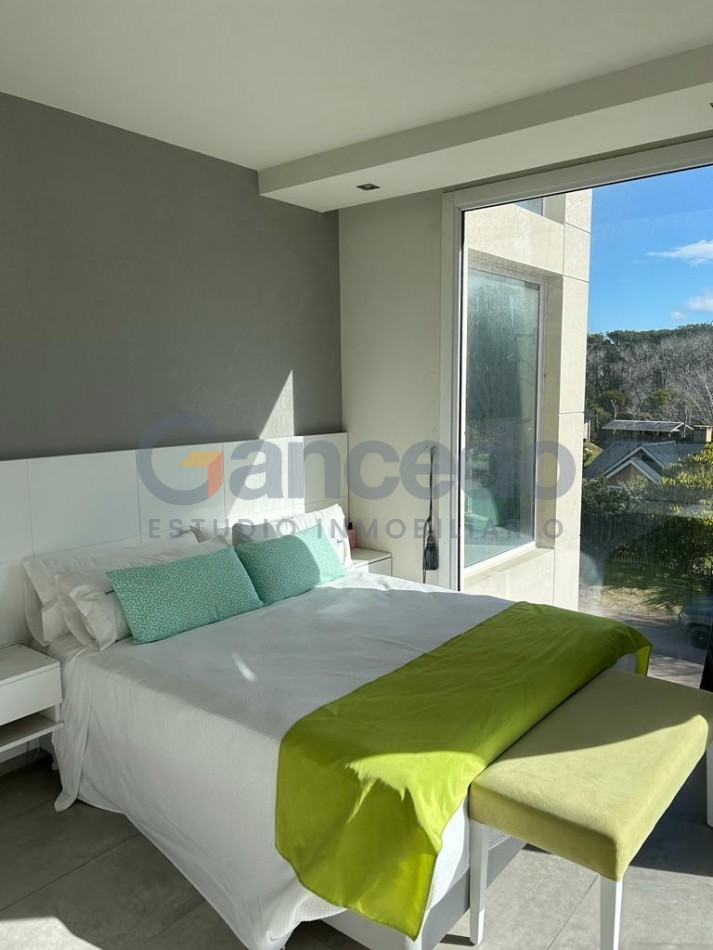 Alquiler Temporal en Carilo: Moderno Departamento a 1 cuadra del mar con Excelente Ubicacion