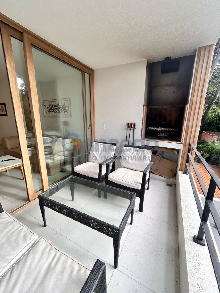 Alquiler Departamento Nuevo en Pinamar con Cochera y Pileta