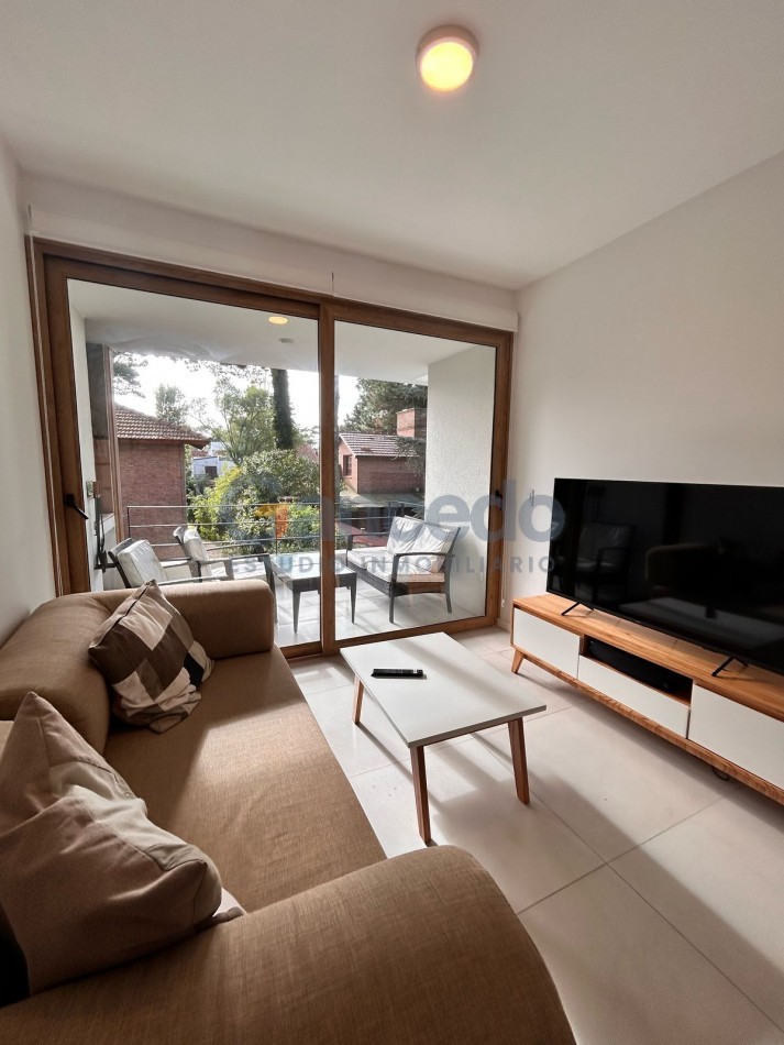 Alquiler Departamento Nuevo en Pinamar con Cochera y Pileta