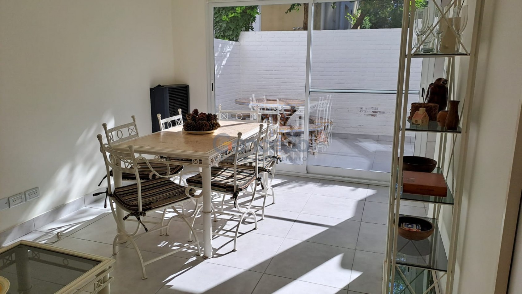 Duplex en Pinamar para 6. Comodidad y Ubicacion Perfecta - 2 Dormitorios con Patio y Parrilla
